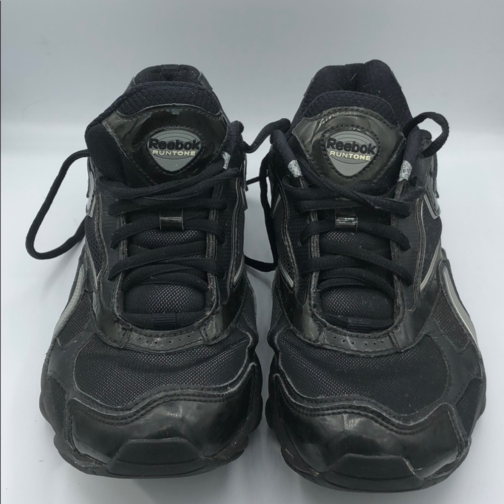 REEBOK RUNTONE WOMENS SNEAKERS SIZE 8